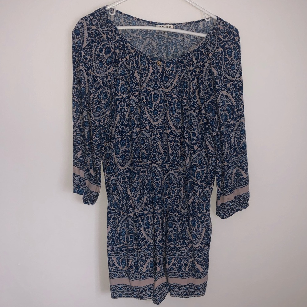 Urban Outfitters romper size small🤍